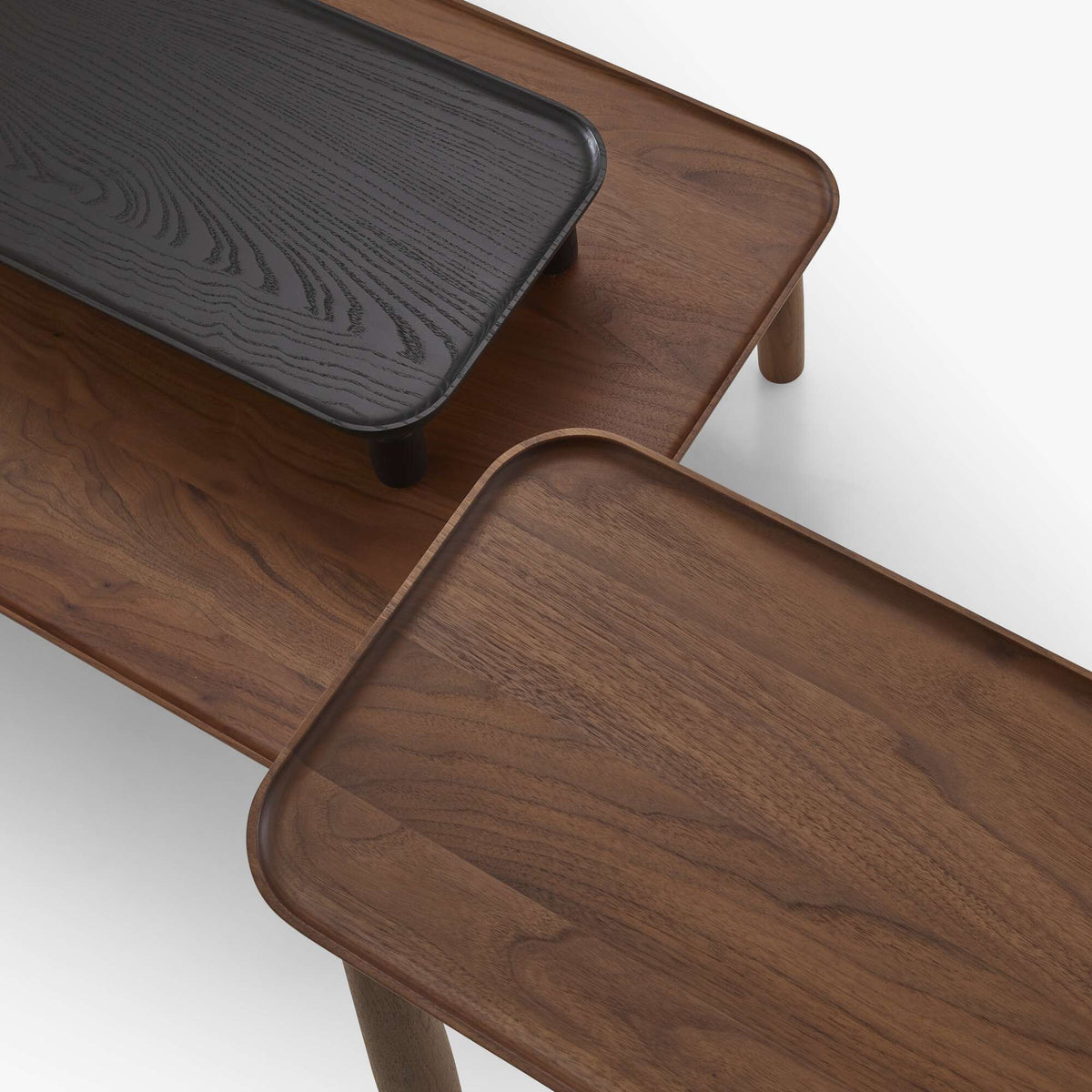 LOTIS - Table d'appoint hauteur 12 frêne teinté noir