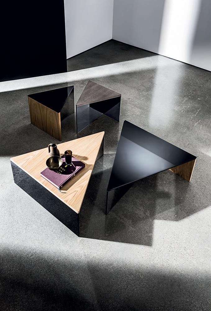 REGOLO TRIANGULAIRE - Table basse