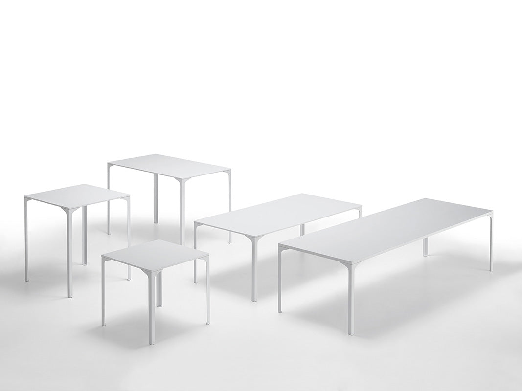 Table Armando – Midj – vue 3