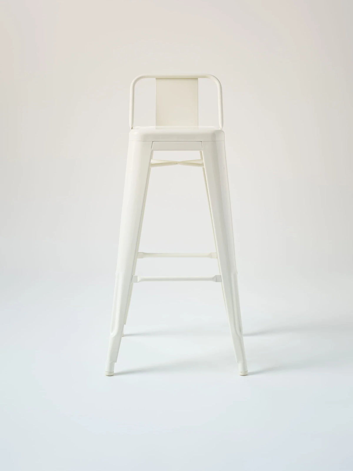 Tabouret petit dossier H75cm