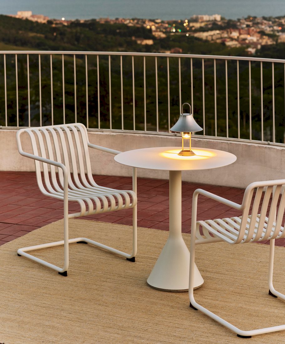 Table Palissade Cone HAY