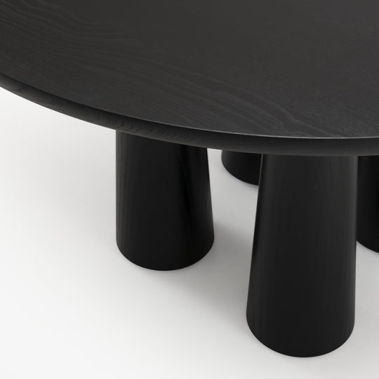HASHIRA - Table de repas frêne teinté noir piétement frêne teinté noir