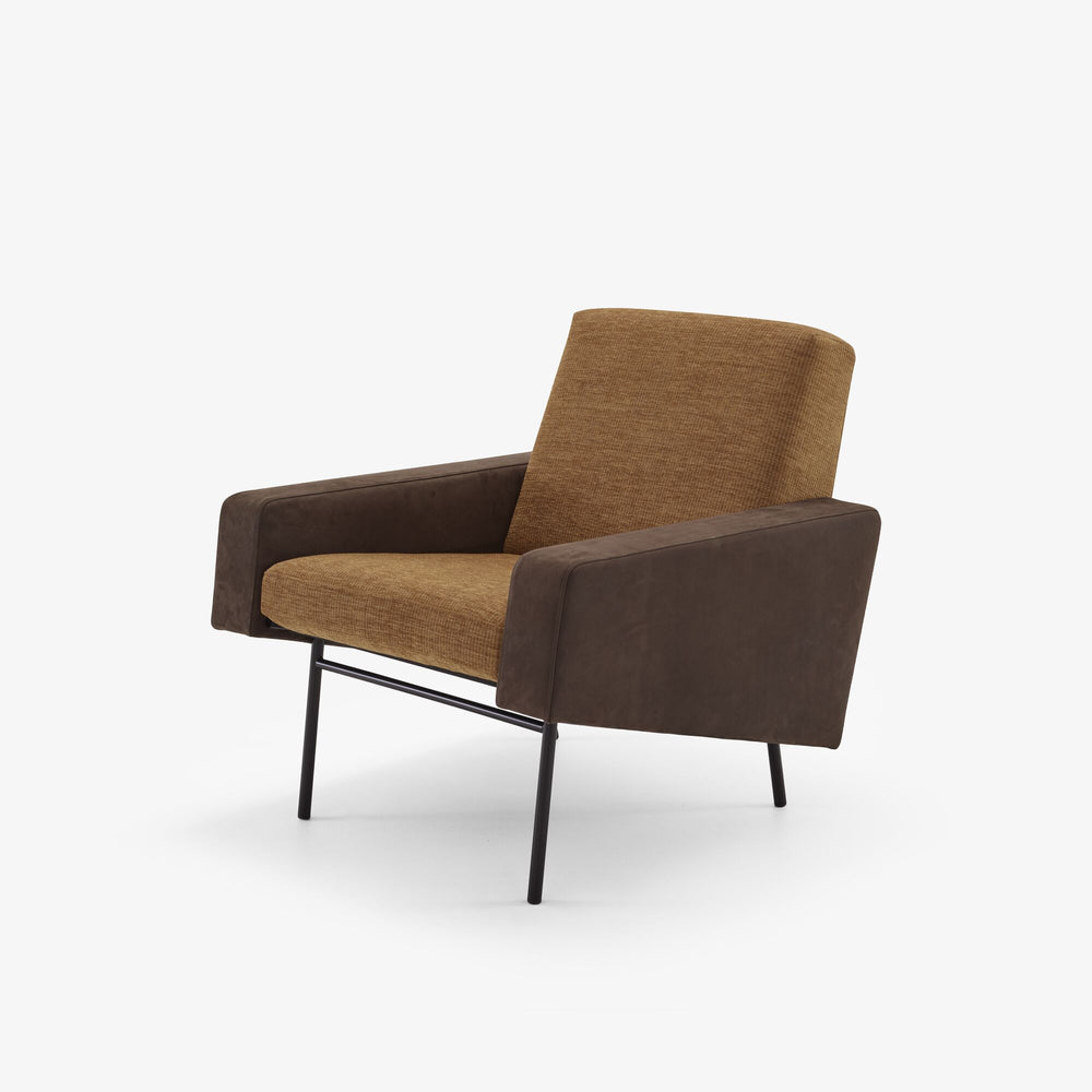 Fauteuil G10 Cinna design Pierre Guariche, accoudoirs tapissés – vue 2