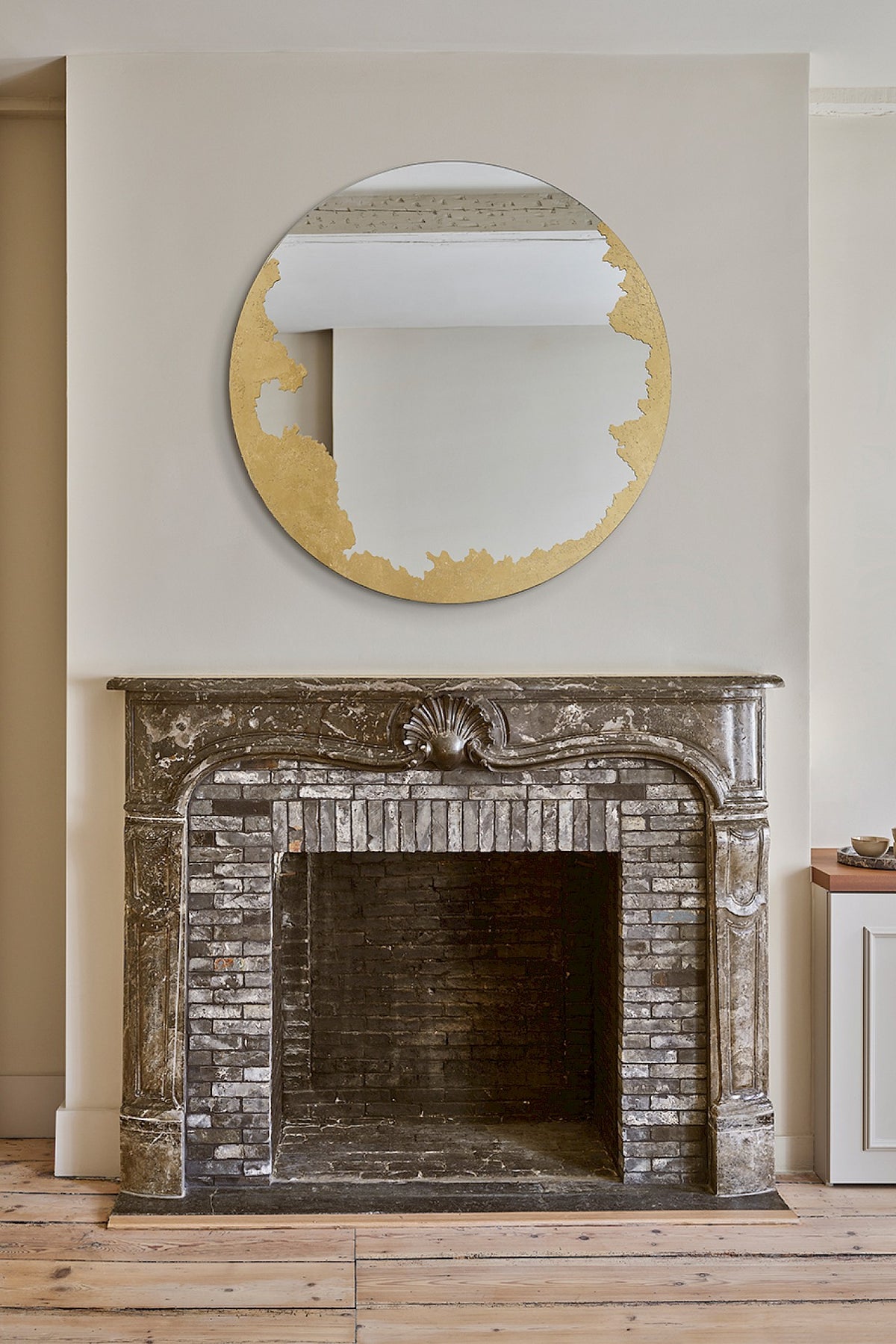 ORNATO ROUND - Miroir – DEKNUDT MIRRORS – vue 3