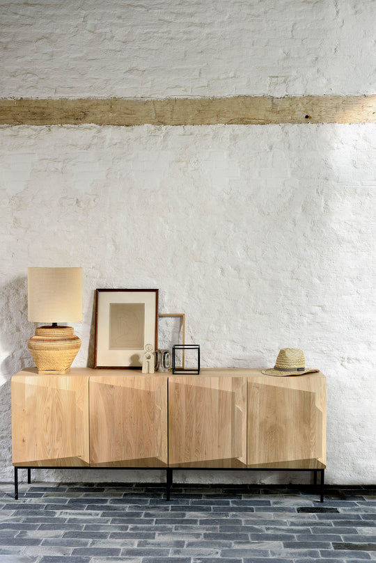 Buffet Stairs – ambiance