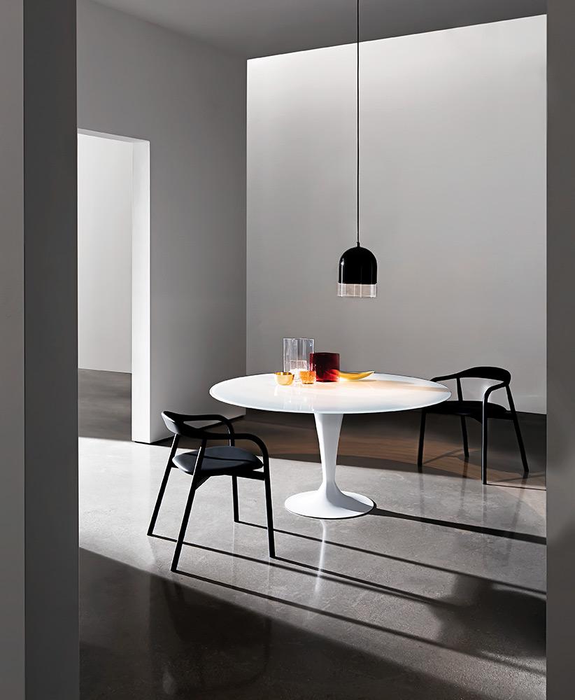 FLÛTE SHAPED - Table carrée