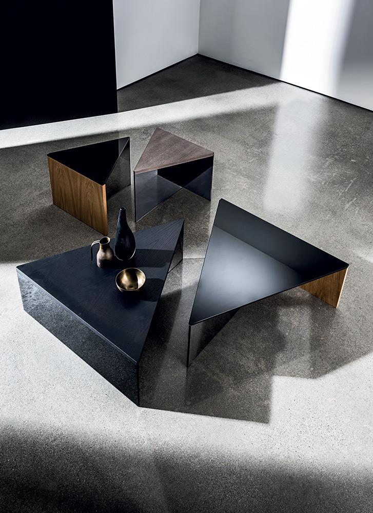 REGOLO TRIANGULAIRE - Table basse