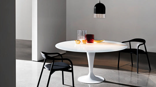 FLÛTE SHAPED - Table carrée