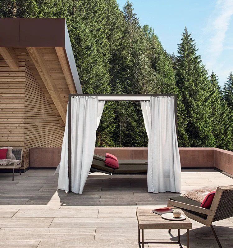 ALLAPERTO URBAN  - Chaise longue avec baldaquin et rideaux