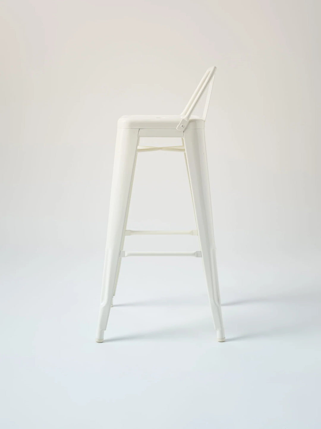 Tabouret petit dossier H75cm