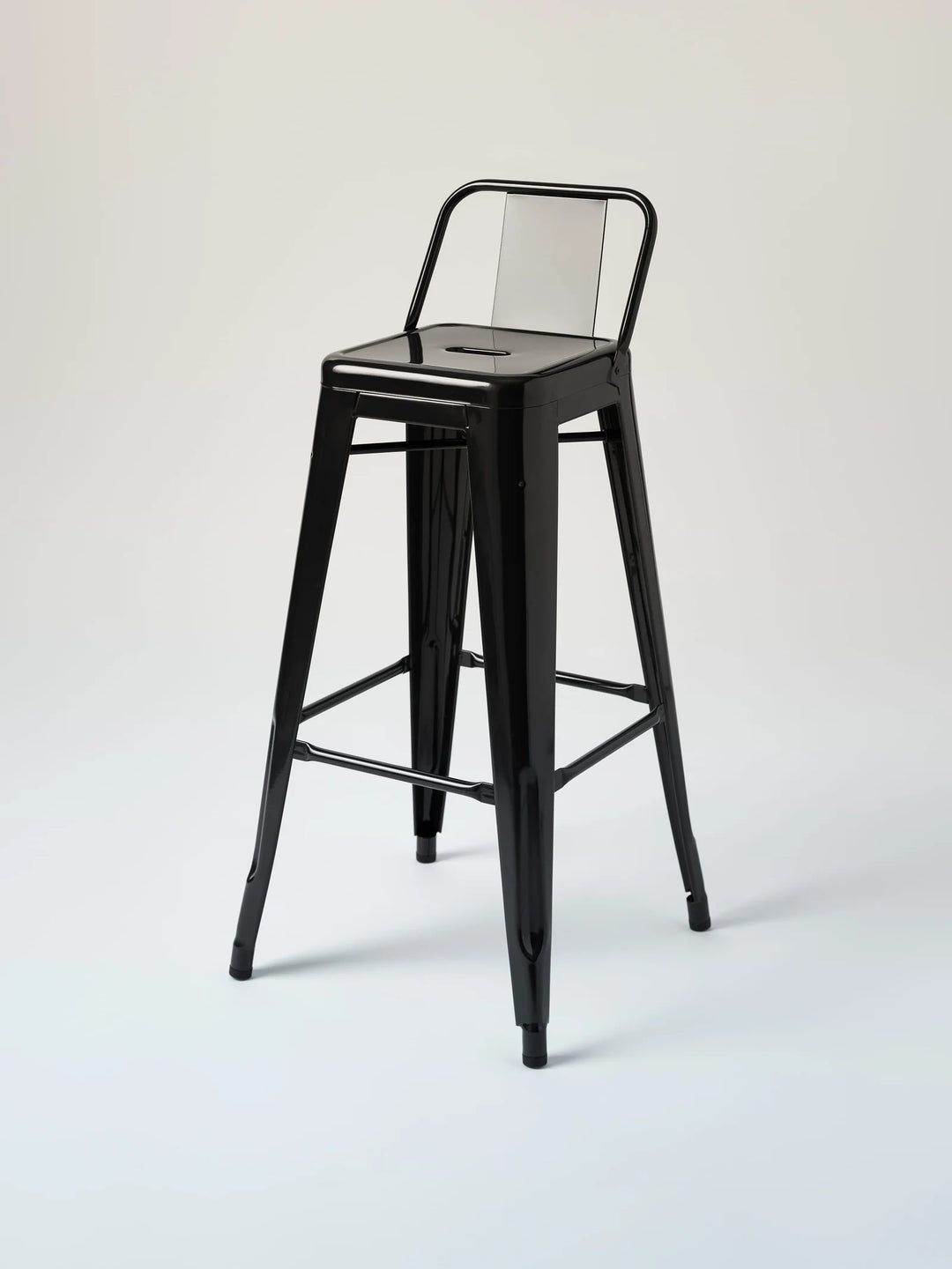 Tabouret petit dossier H75cm