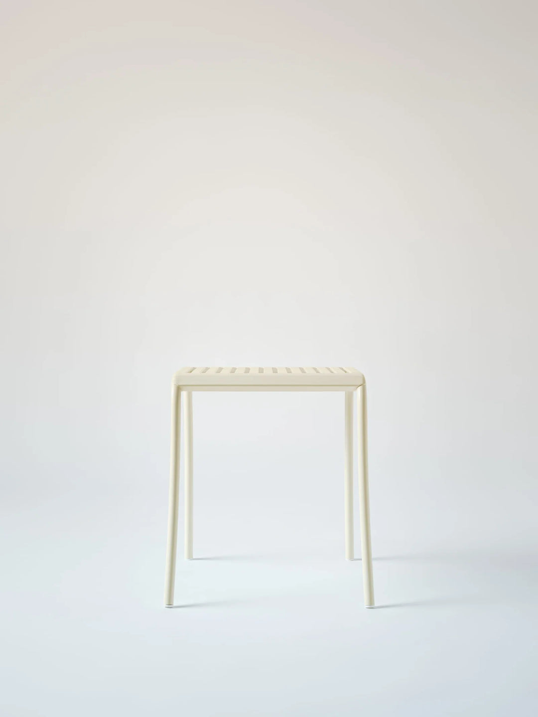 PATIO - Tabouret lames