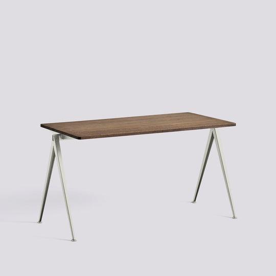 Bureau Pyramid 01 HAY
