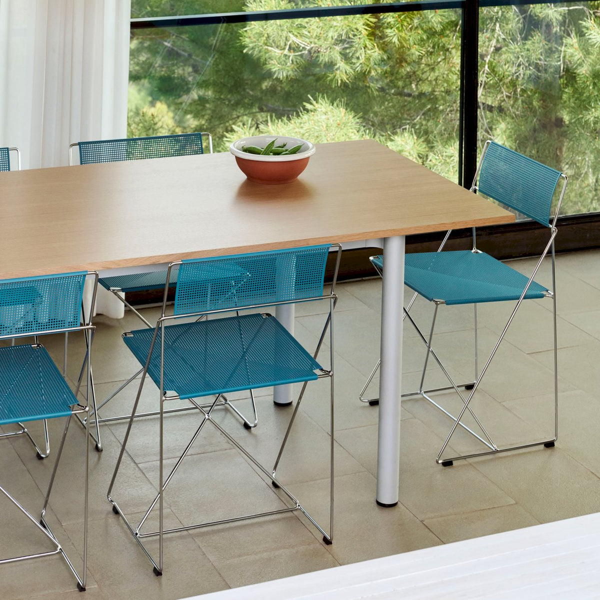 Table Annex Overhang HAY