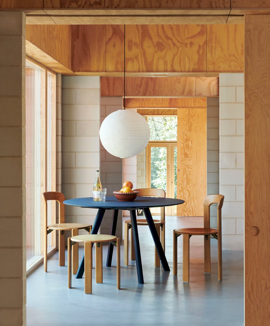 Table CPH 25 HAY