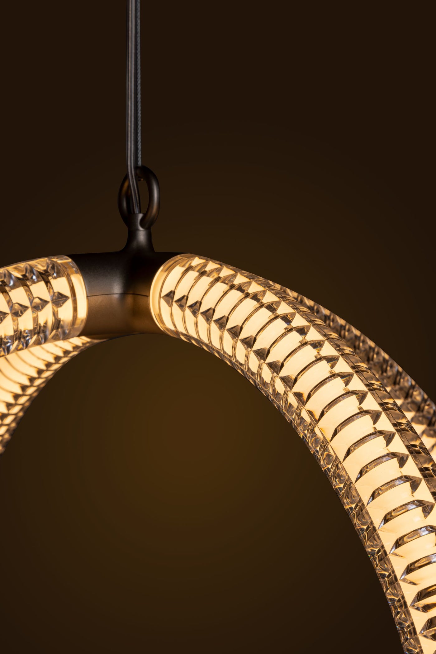 Suspension Luminora