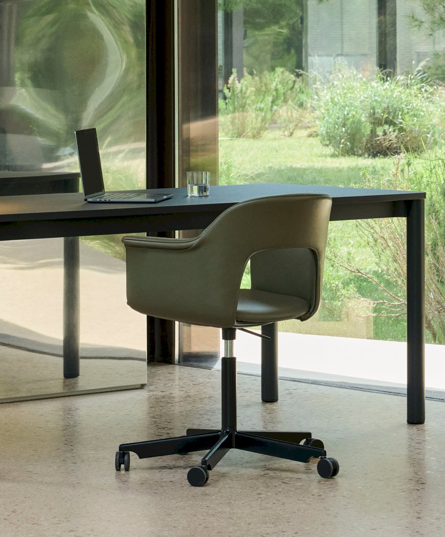 Fauteuil Layout 244 HAY